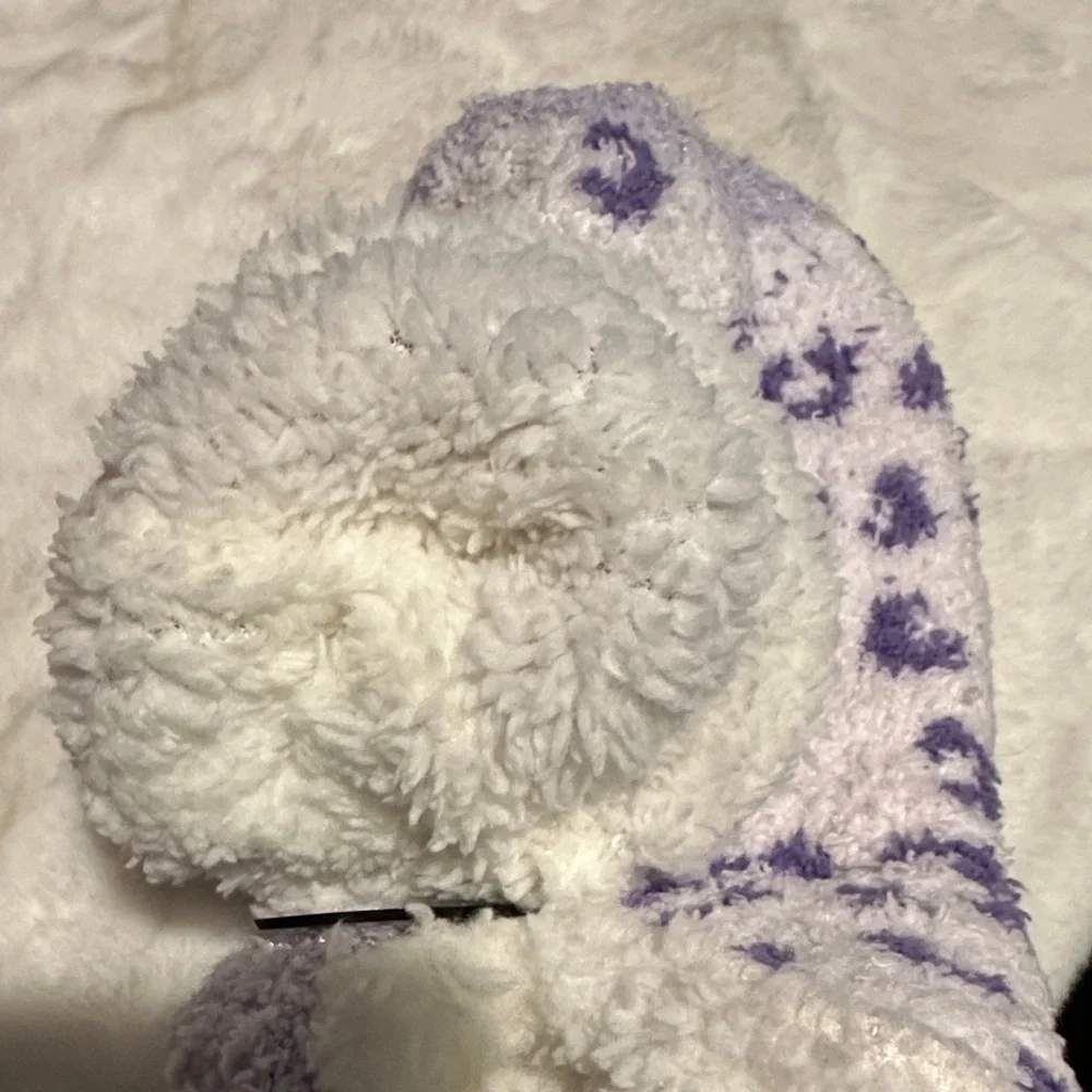 NWT Muk Luks Purple and White Shortie Cabin Socks Size L/XL